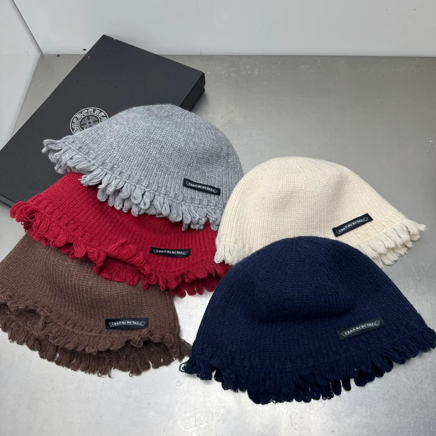 Crow heart bucket hat